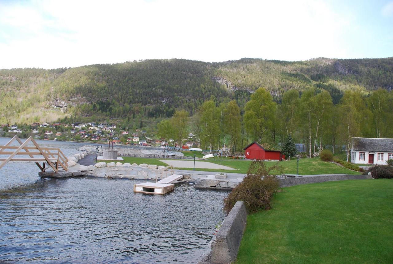 Innvik Fjordhotell Exterior foto